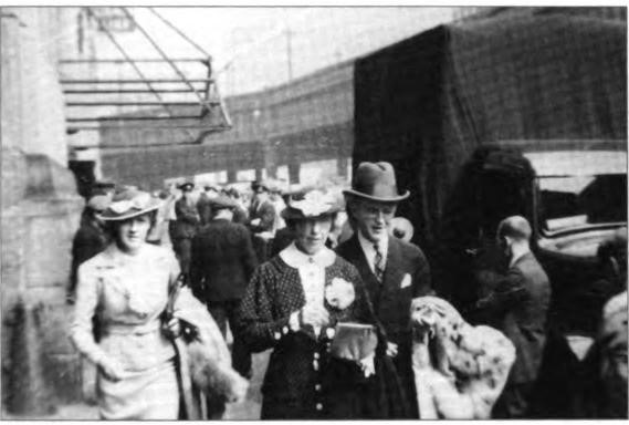 In a major move for Roy and a sad one for Hazle, they pulled up roots on the West Coast and moved lock, stock, and barrel to New York in 1935.