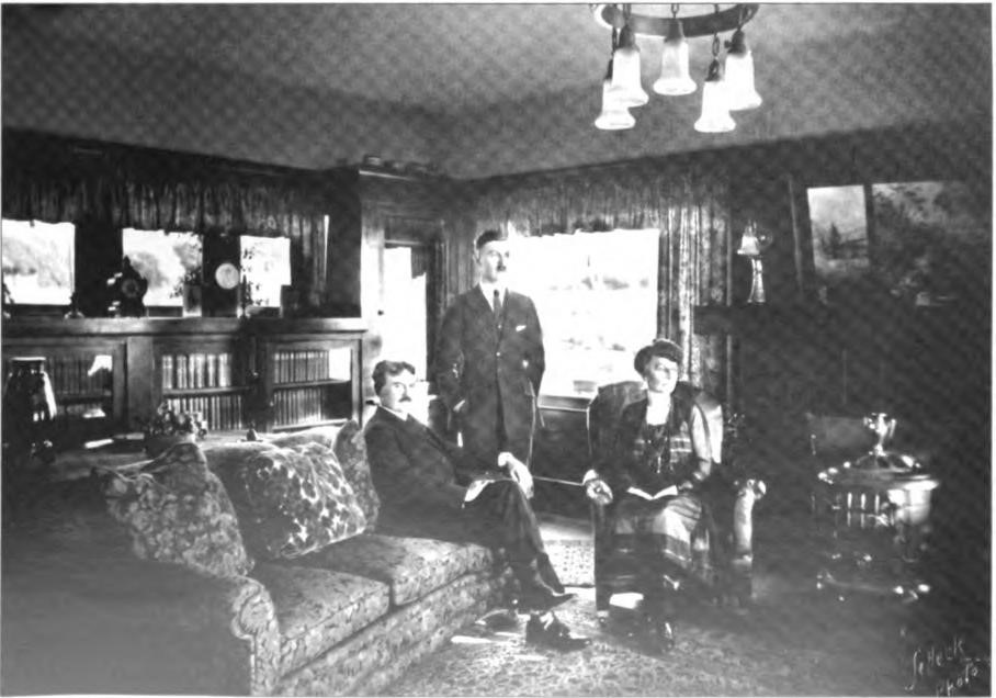 Charles, Elwood, and Minna Meek: An old fashioned family in their old fashioned home at 850 Regal Road in Berkeley in the late 1920s.