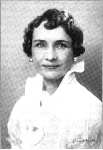 In 1914, in a bold move for a single woman, Winnie traveled alone to Asia. On board the Manchuria, she met Charles Birney Seymour.